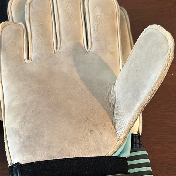 Adidas Cream and Black Goalkeeper Gloves with Finger Protection - Picture 9 of 11